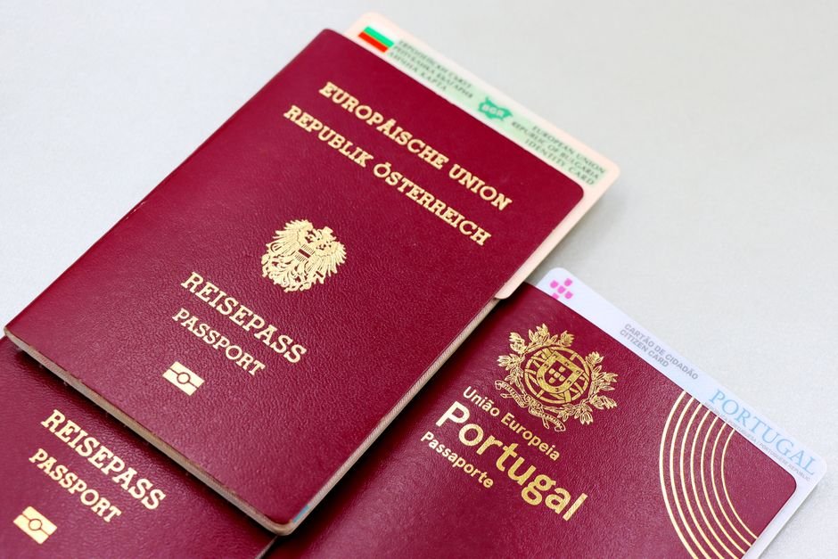Unternehmen prüft EORI-Nummer, Zolltarif und Vertretungsvollmacht